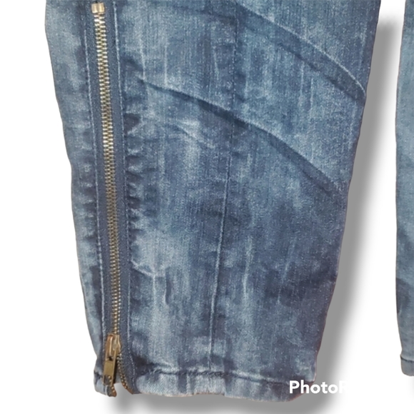 Almost Famous Distressed Mid Rise Jeans - Picture 4 of 10